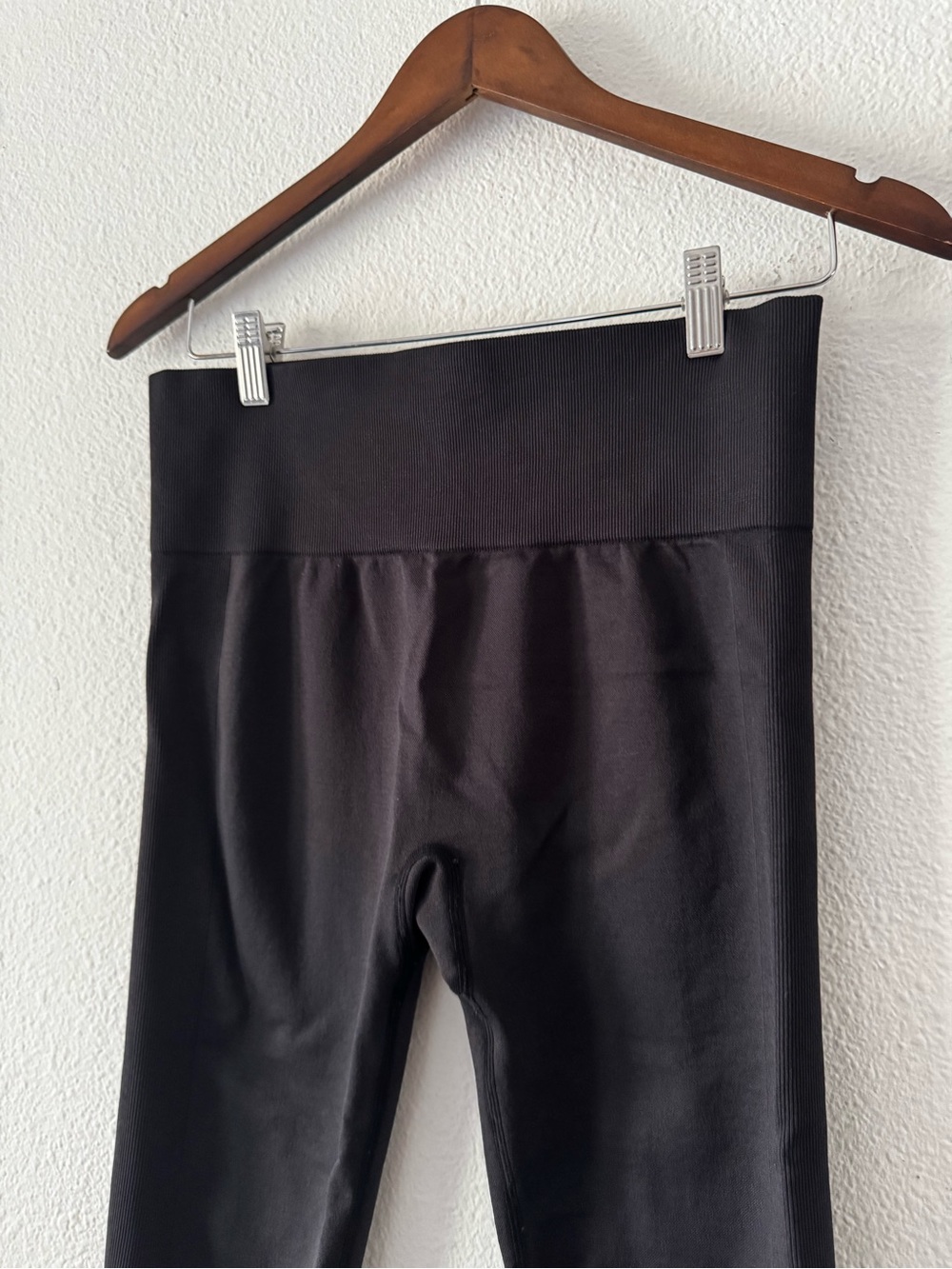 Anybody Black High-Waist Athleisure Leggings Ribbed Detail XL Minimalist Chic - Picture 4 of 13